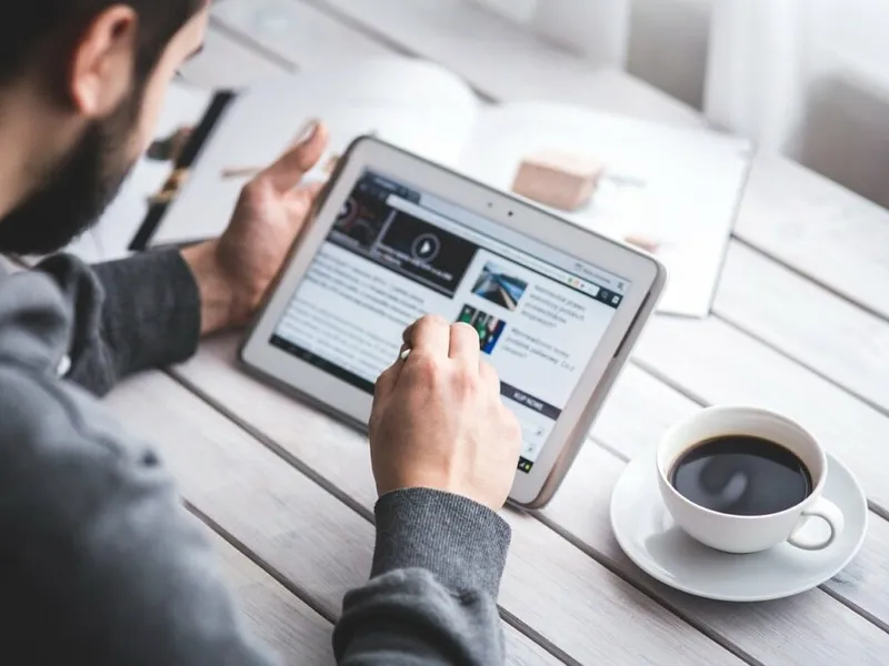 Tablet-Halterung - die besten 8 im Vergleich